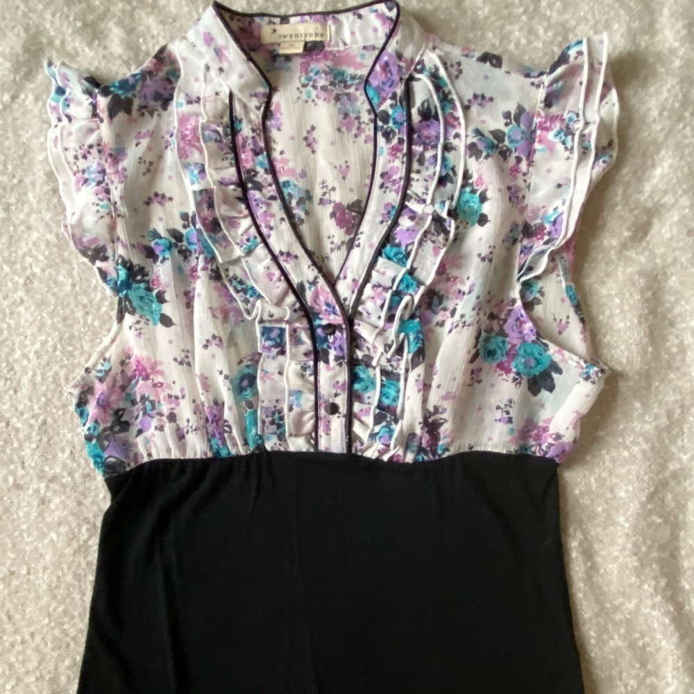 Womens Twenty-one Floral Blouse